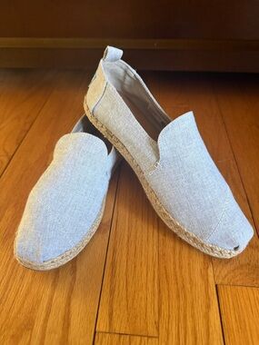 Toms alpargata slip on espadrilles women size 8 light blue canvas